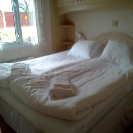 Drottning Oedas Boende Bed & Breakfast Degerhamn Bagian luar foto