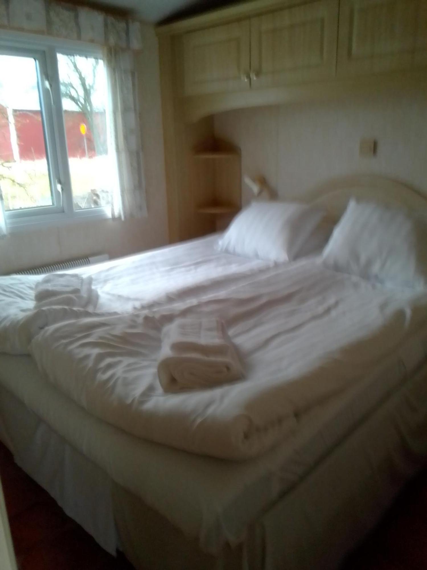 Drottning Oedas Boende Bed & Breakfast Degerhamn Bagian luar foto